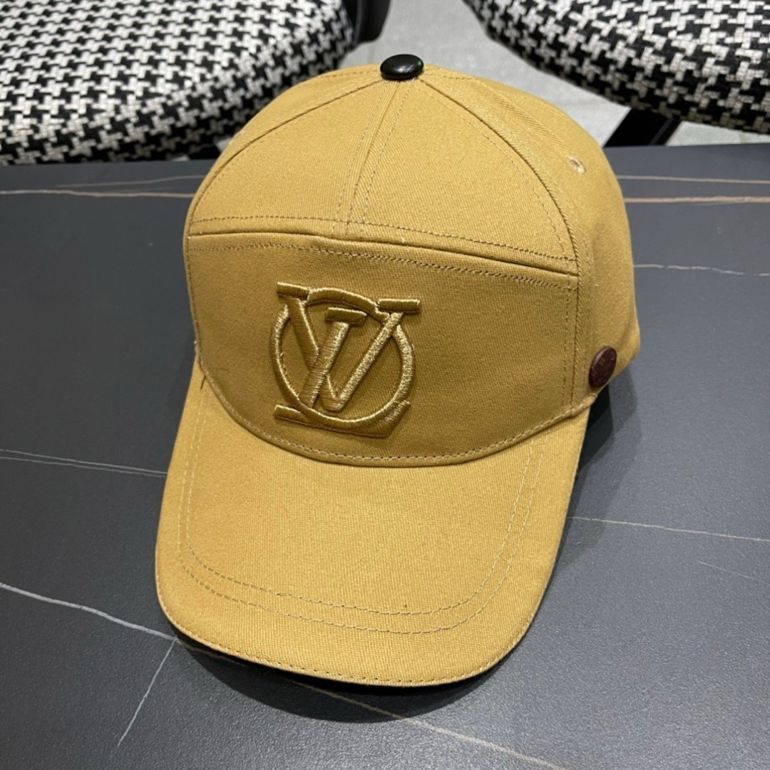  路易威登LouisVuitton2025新款早秋棒球帽🧢  
LV棒球帽，简约大气，男女通用