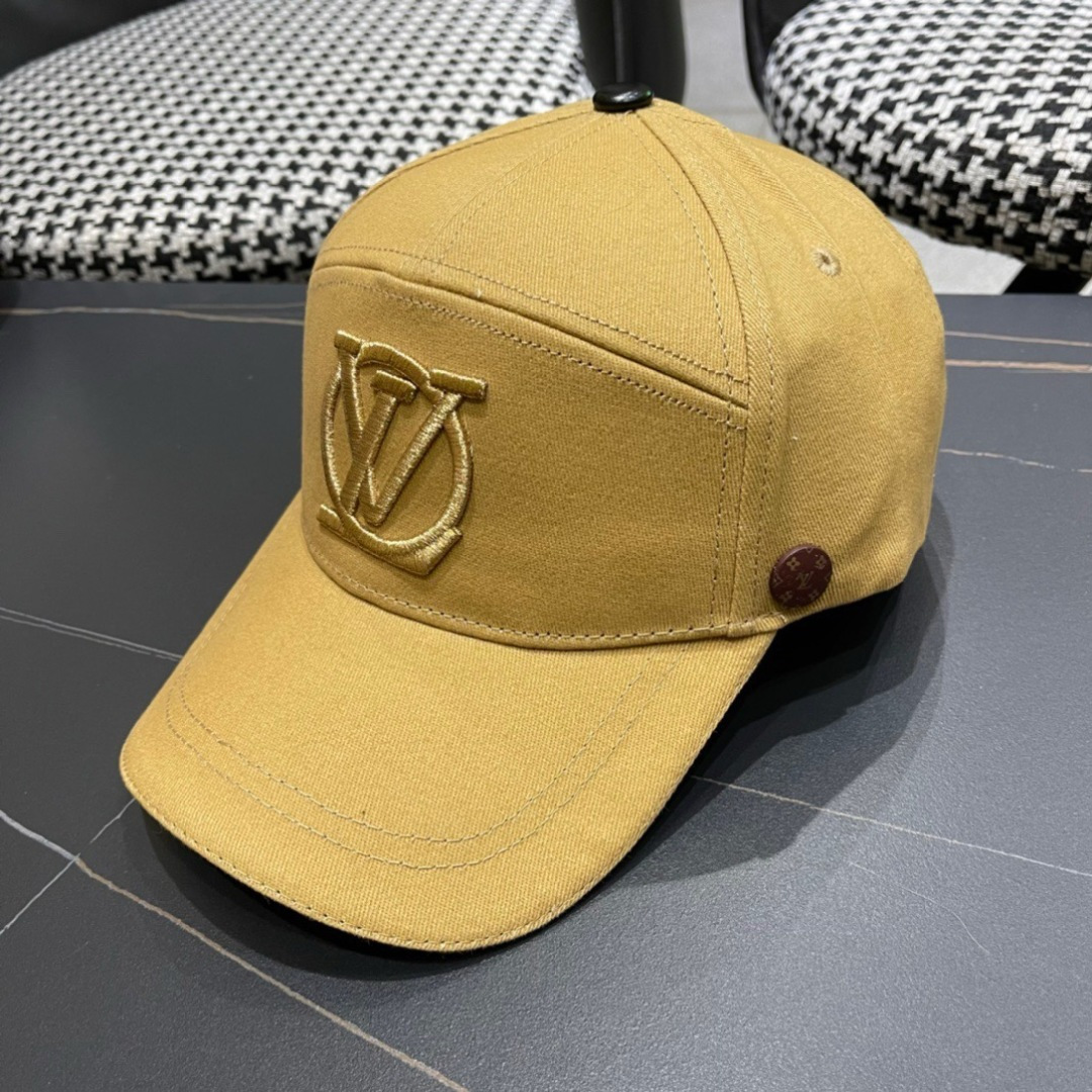  路易威登LouisVuitton2025新款早秋棒球帽🧢  
LV棒球帽，简约大气，男女通用