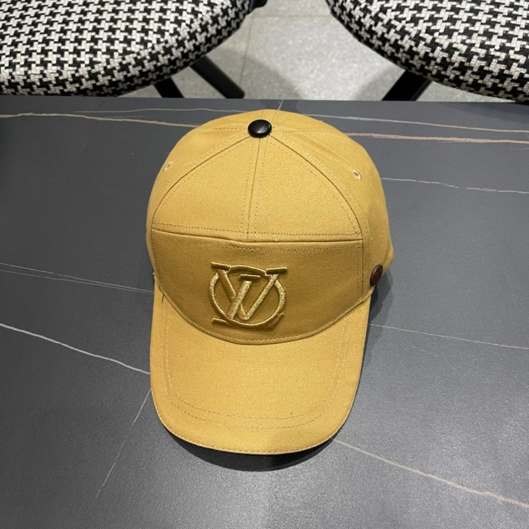  路易威登LouisVuitton2025新款早秋棒球帽🧢  
LV棒球帽，简约大气，男女通用