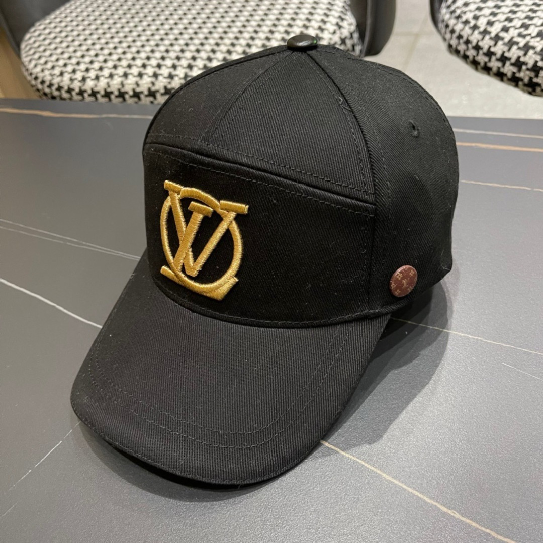  路易威登LouisVuitton2025新款早秋棒球帽🧢  
LV棒球帽，简约大气，男女通用