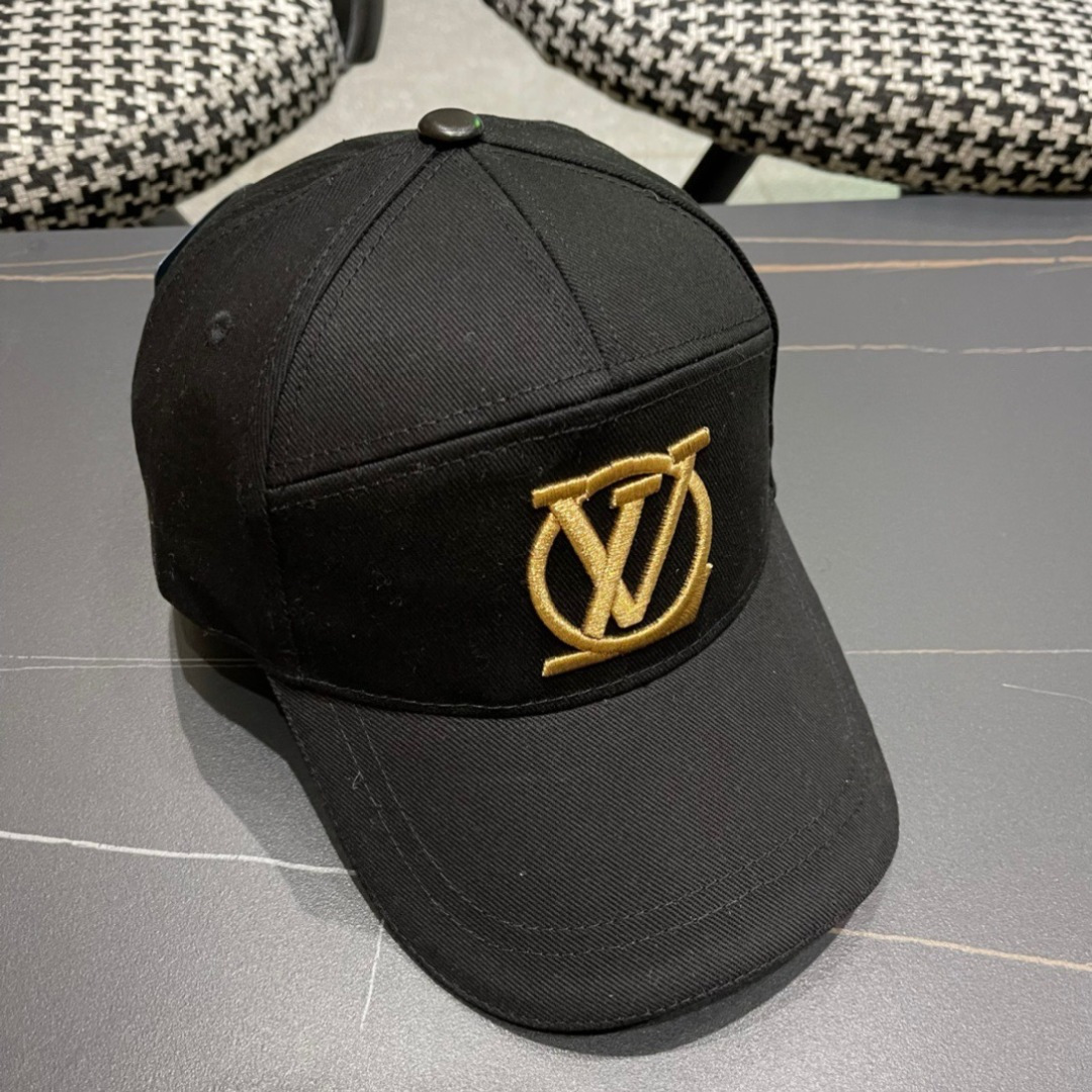  路易威登LouisVuitton2025新款早秋棒球帽🧢  
LV棒球帽，简约大气，男女通用