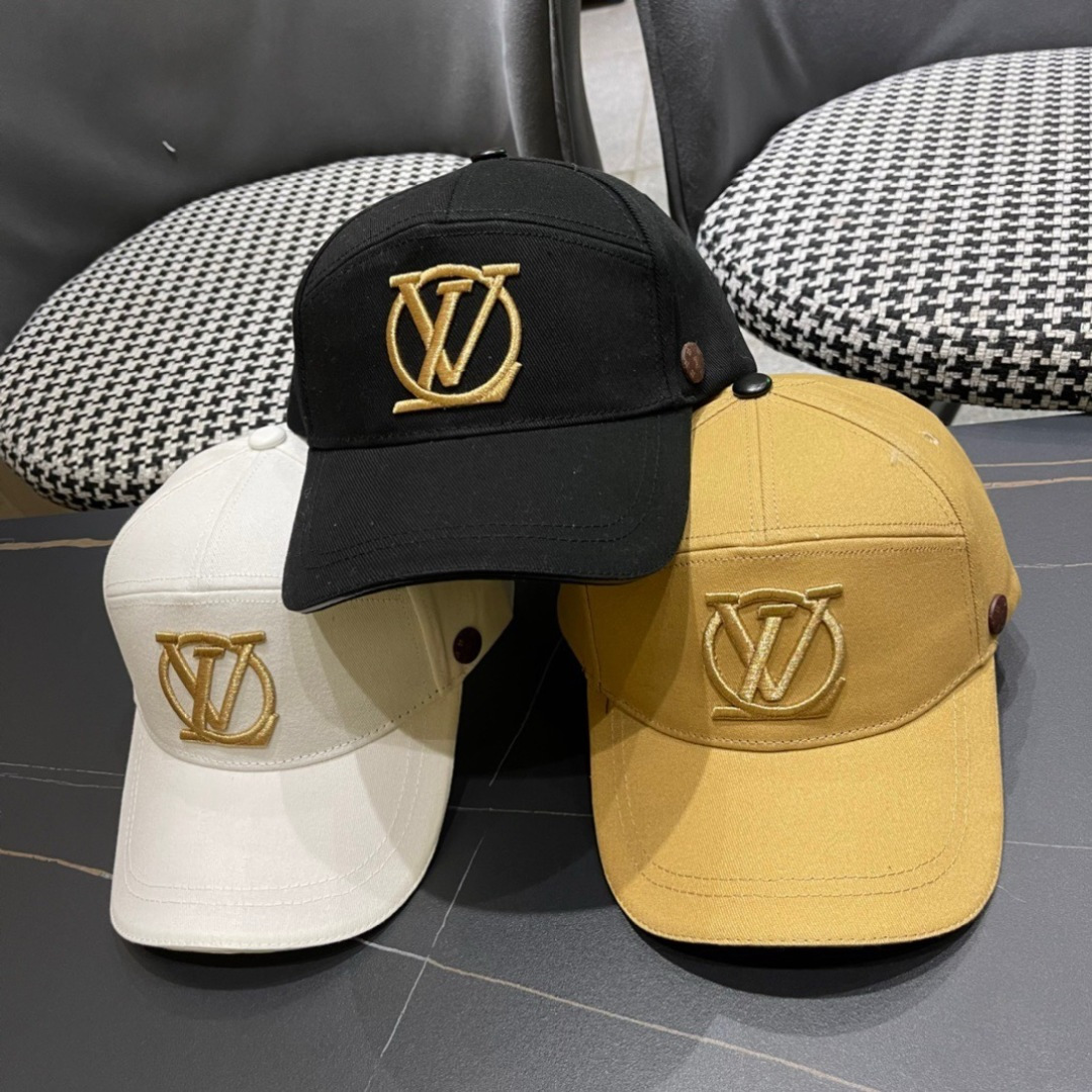  路易威登LouisVuitton2025新款早秋棒球帽🧢  
LV棒球帽，简约大气，男女通用