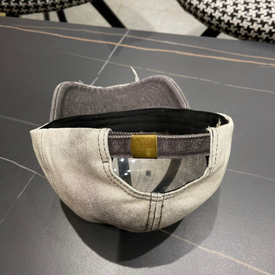 🧢CELINE赛琳🧢  2025新款棒球帽， 精致优雅，很酷很时尚，质量超赞