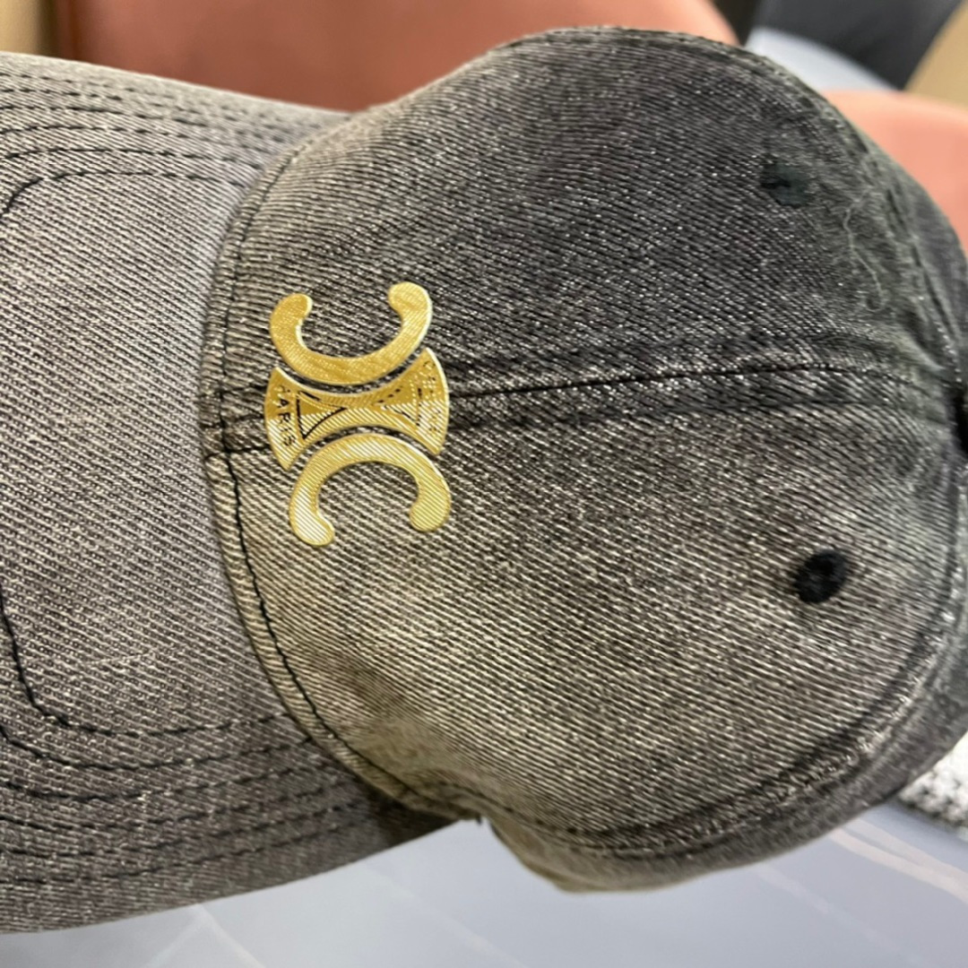 🧢CELINE赛琳🧢  2025新款棒球帽， 精致优雅，很酷很时尚，质量超赞