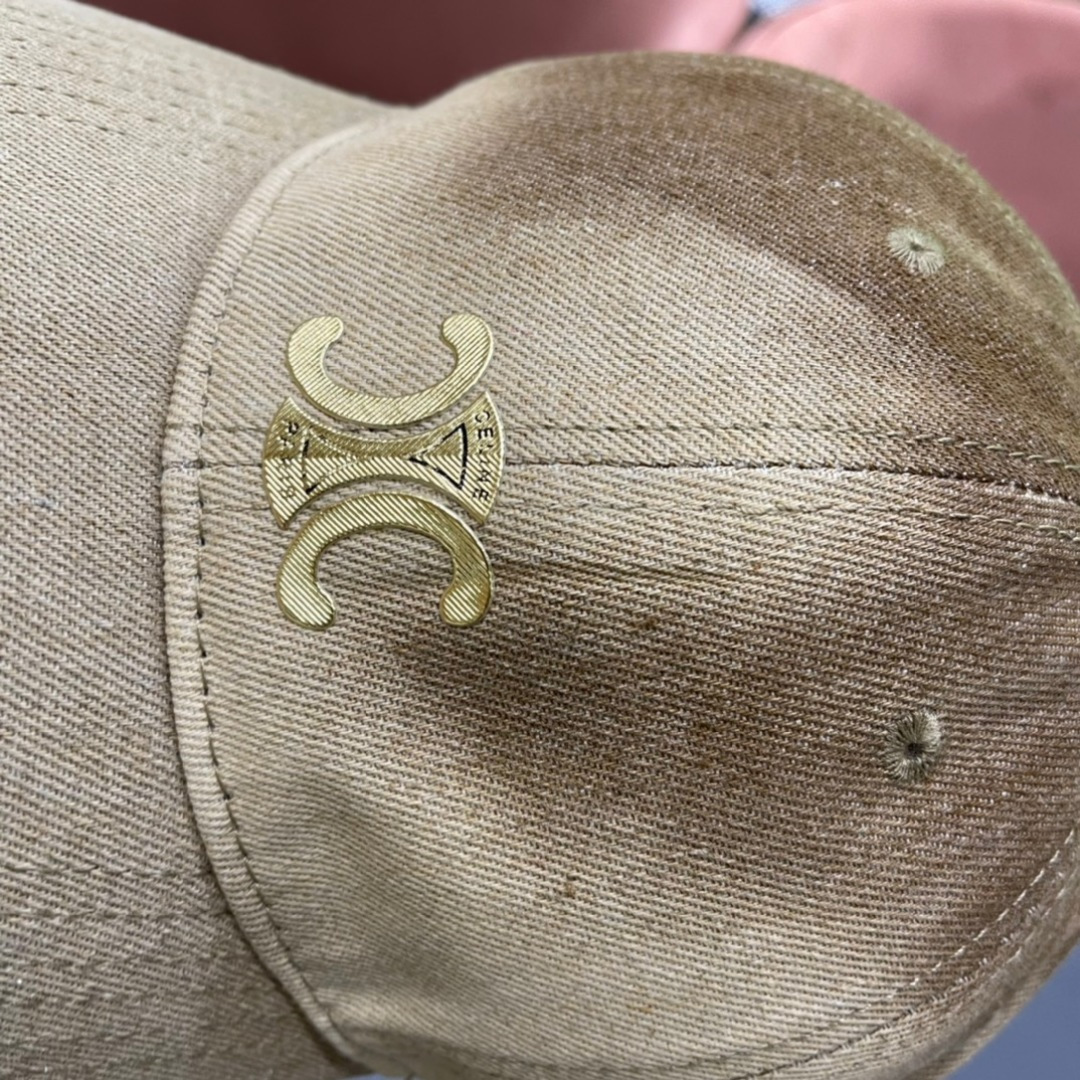 🧢CELINE赛琳🧢  2025新款棒球帽， 精致优雅，很酷很时尚，质量超赞