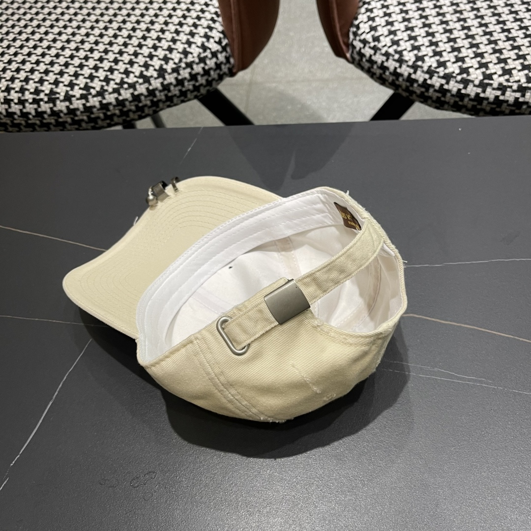 LV路易威登🧢 经典棒球帽，四季可用，出门必备，非常显脸小