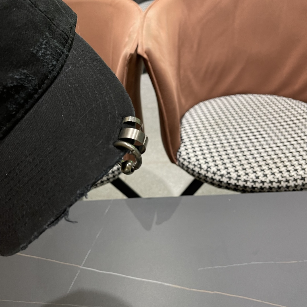  LV路易威登🧢 经典棒球帽，四季可用，出门必备，非常显脸小