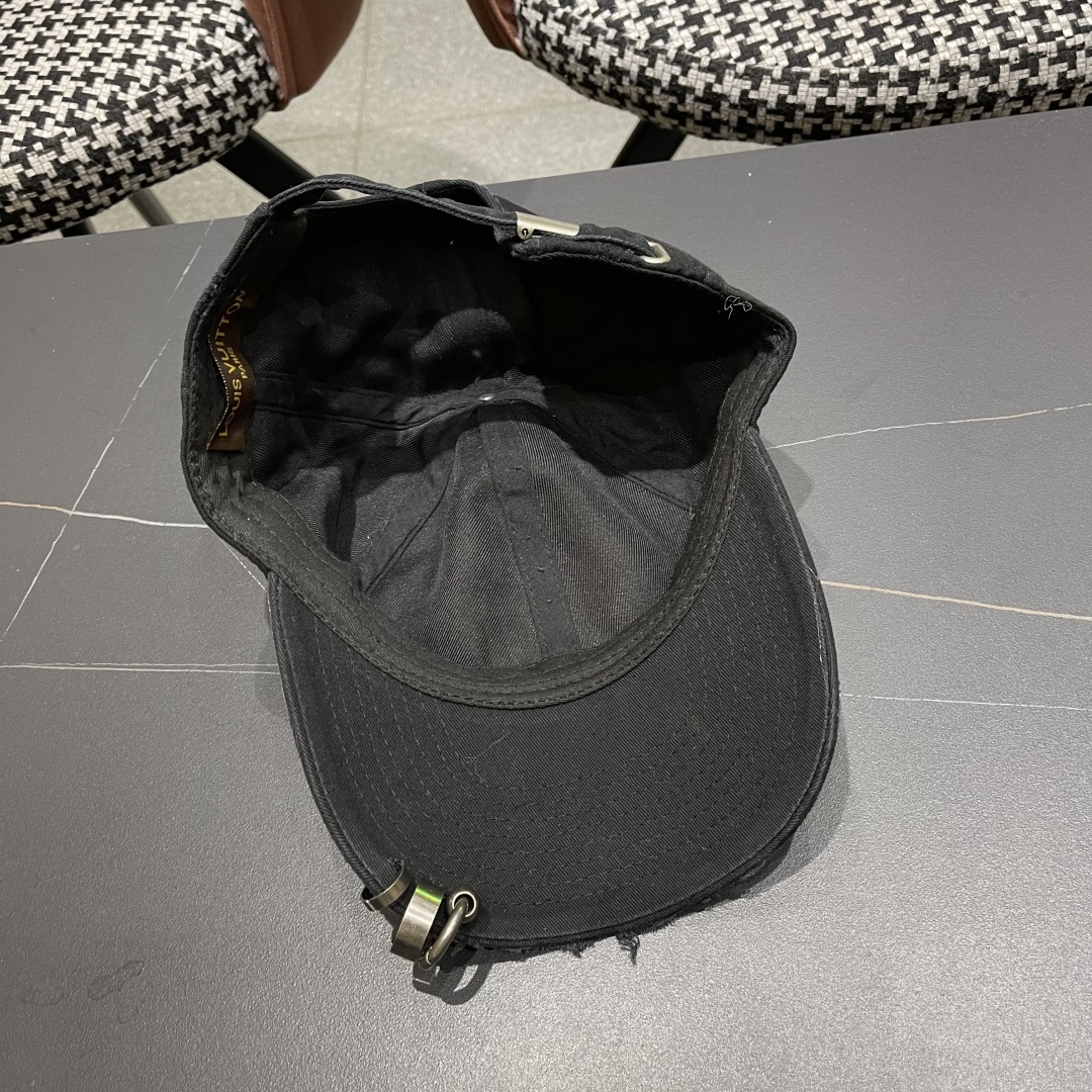  LV路易威登🧢 经典棒球帽，四季可用，出门必备，非常显脸小