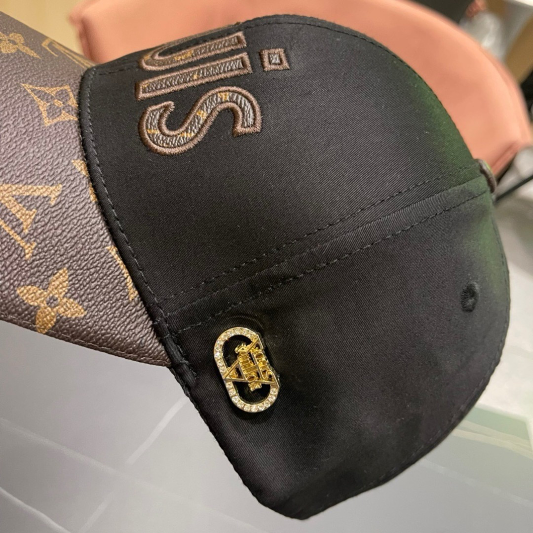 
新款出货LV(路易威登)新款原单棒球帽专柜11开模订制，质量超赞，基础头围56，