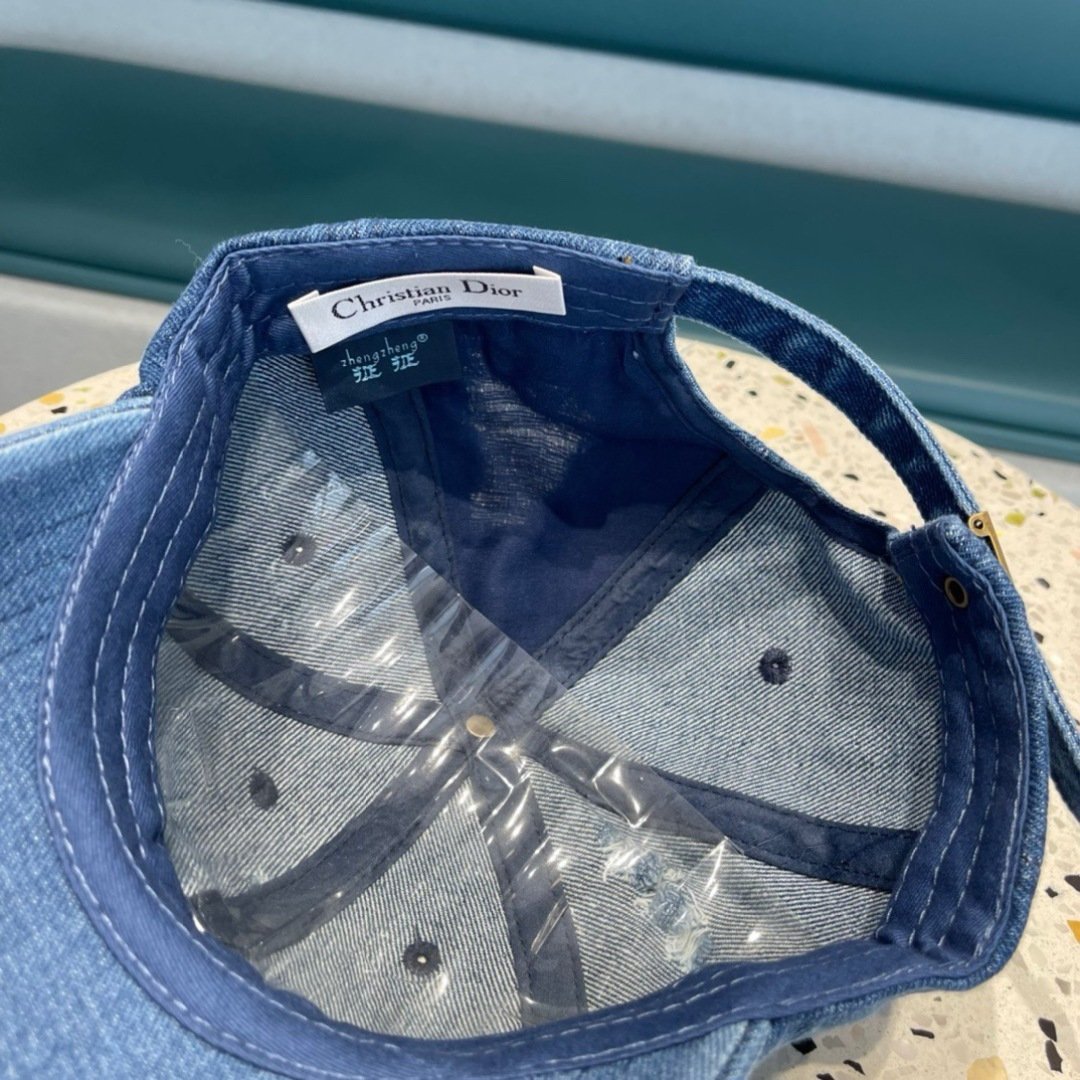    🧢Dior迪奥🧢，春夏季新款棒球帽 潮流，高端做工！很好搭配！