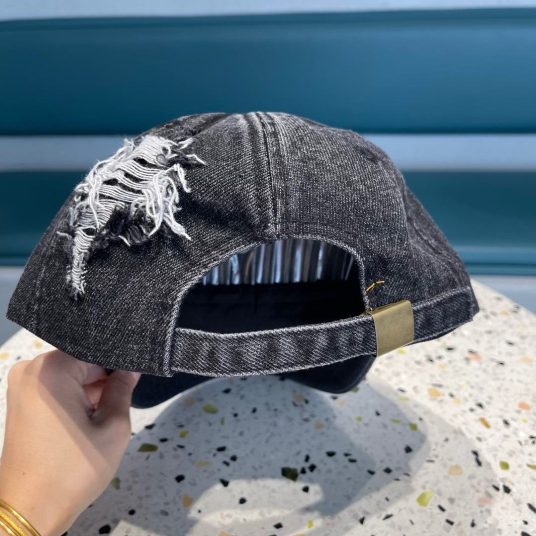    🧢Dior迪奥🧢，春夏季新款棒球帽 潮流，高端做工！很好搭配！