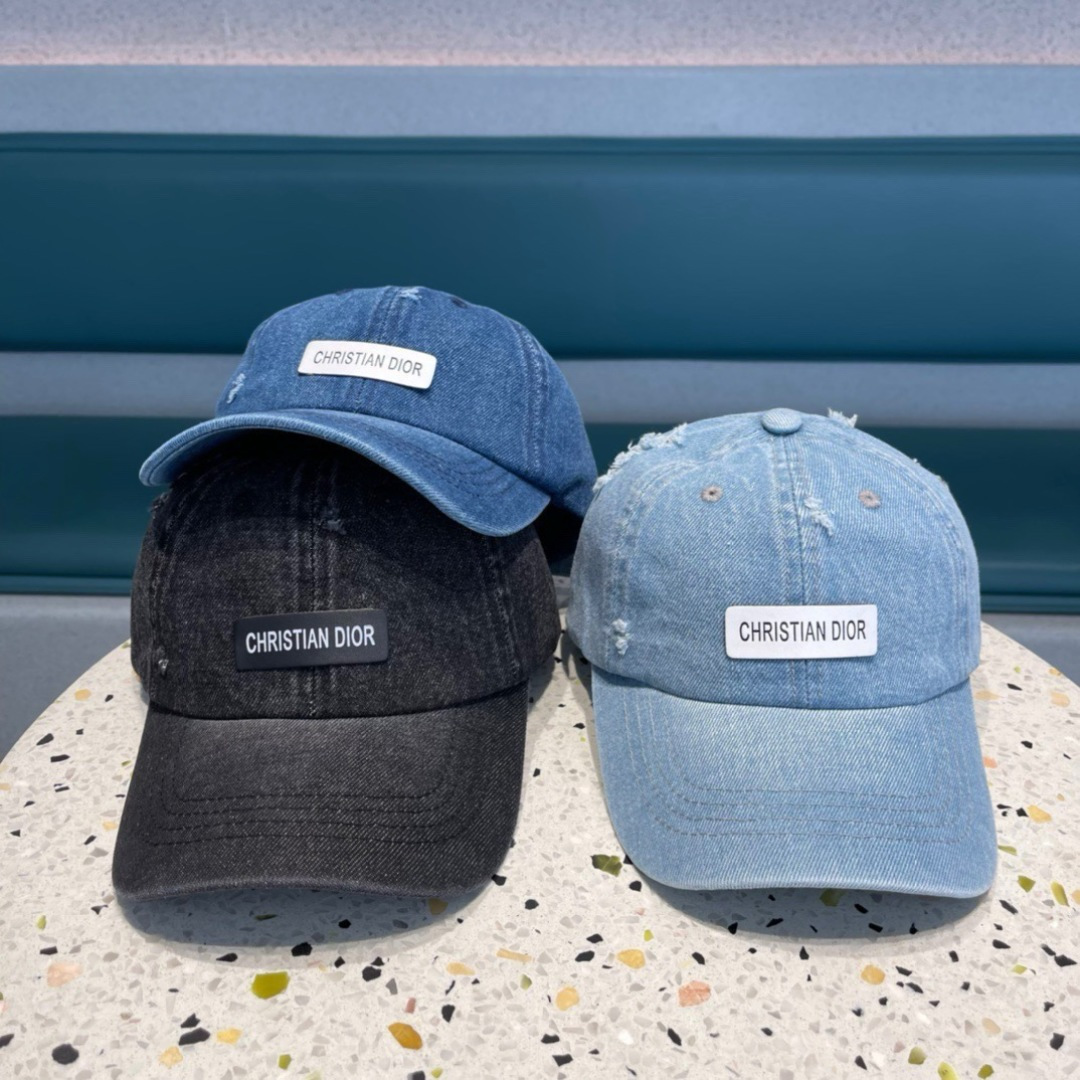    🧢Dior迪奥🧢，春夏季新款棒球帽 潮流，高端做工！很好搭配！