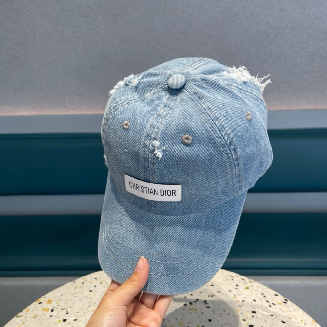    🧢Dior迪奥🧢，春夏季新款棒球帽 潮流，高端做工！很好搭配！