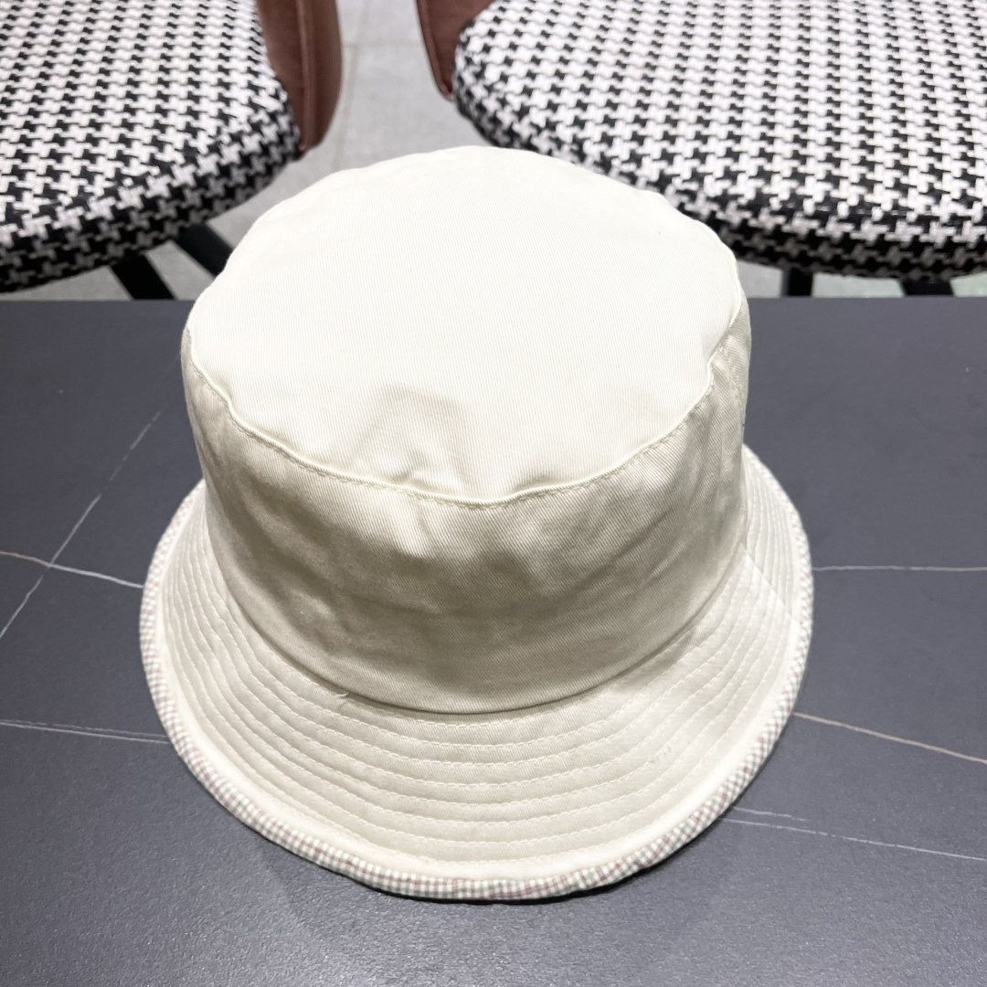  赛琳CELINE2025新款渔夫帽，休闲大方，简约时尚，