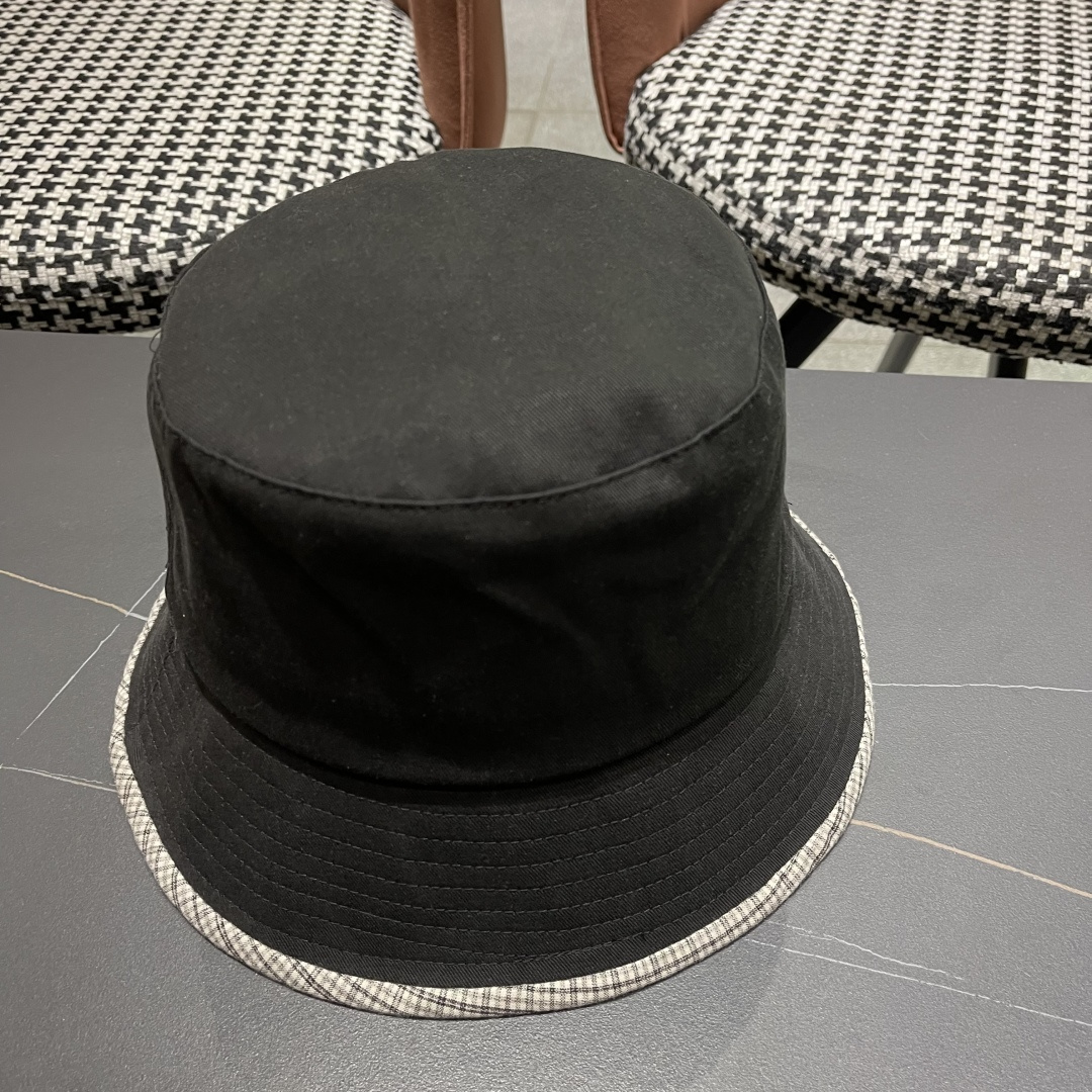  赛琳CELINE2025新款渔夫帽，休闲大方，简约时尚，