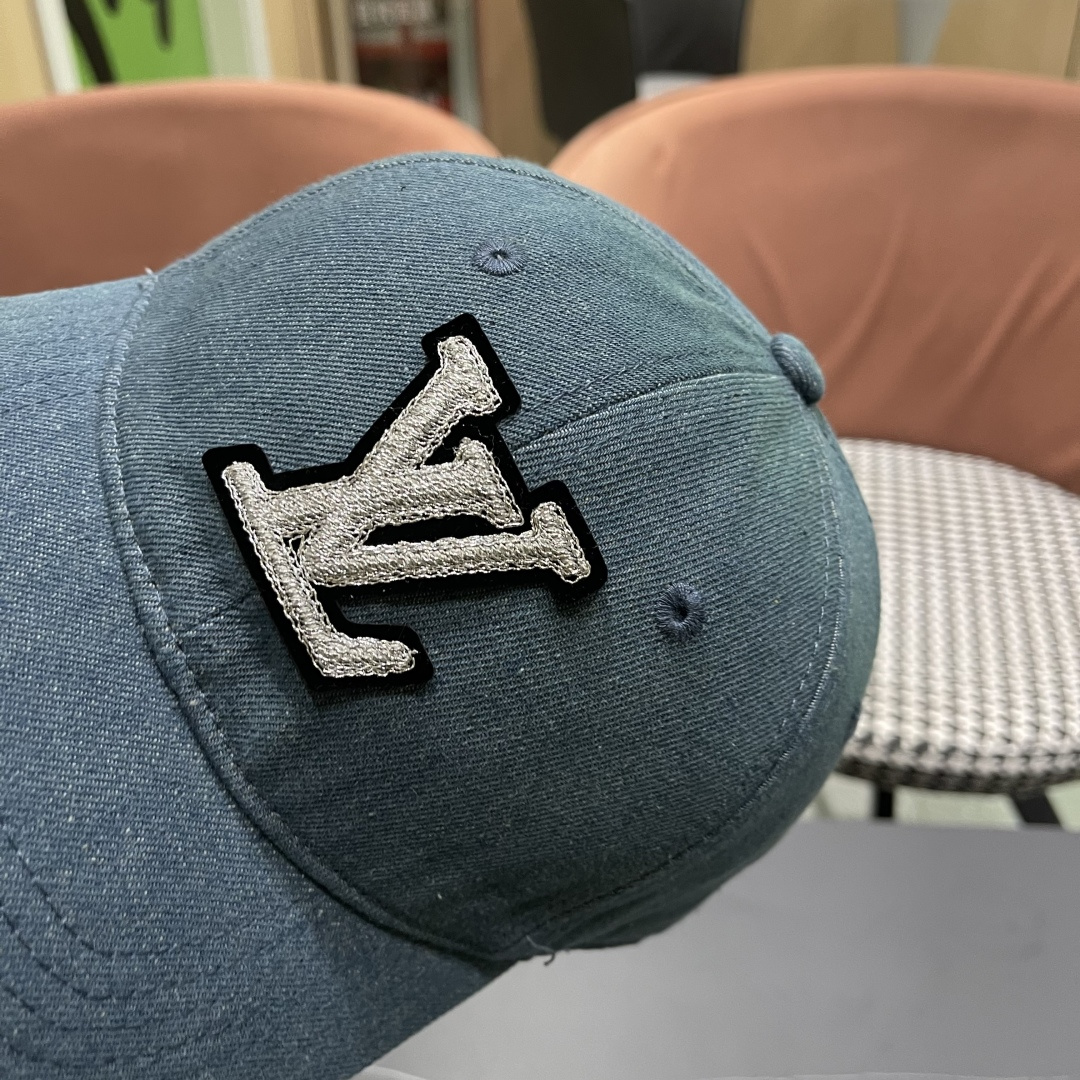  路易威登棒球帽 LouisVuitton😍新款LV棒球帽，高端大气，百搭款🤗男女通用！