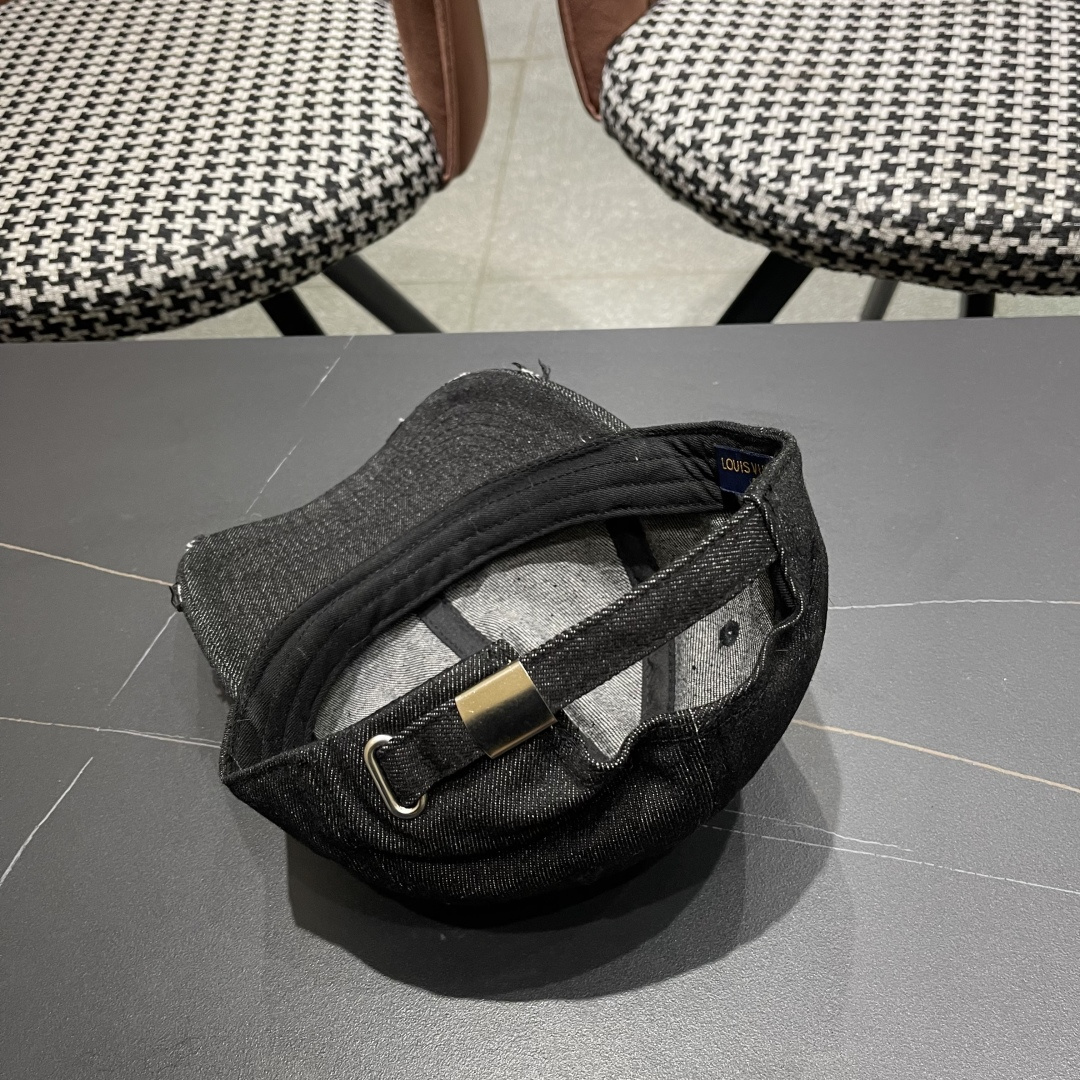  路易威登棒球帽 LouisVuitton😍新款LV棒球帽，高端大气，百搭款🤗男女通用！