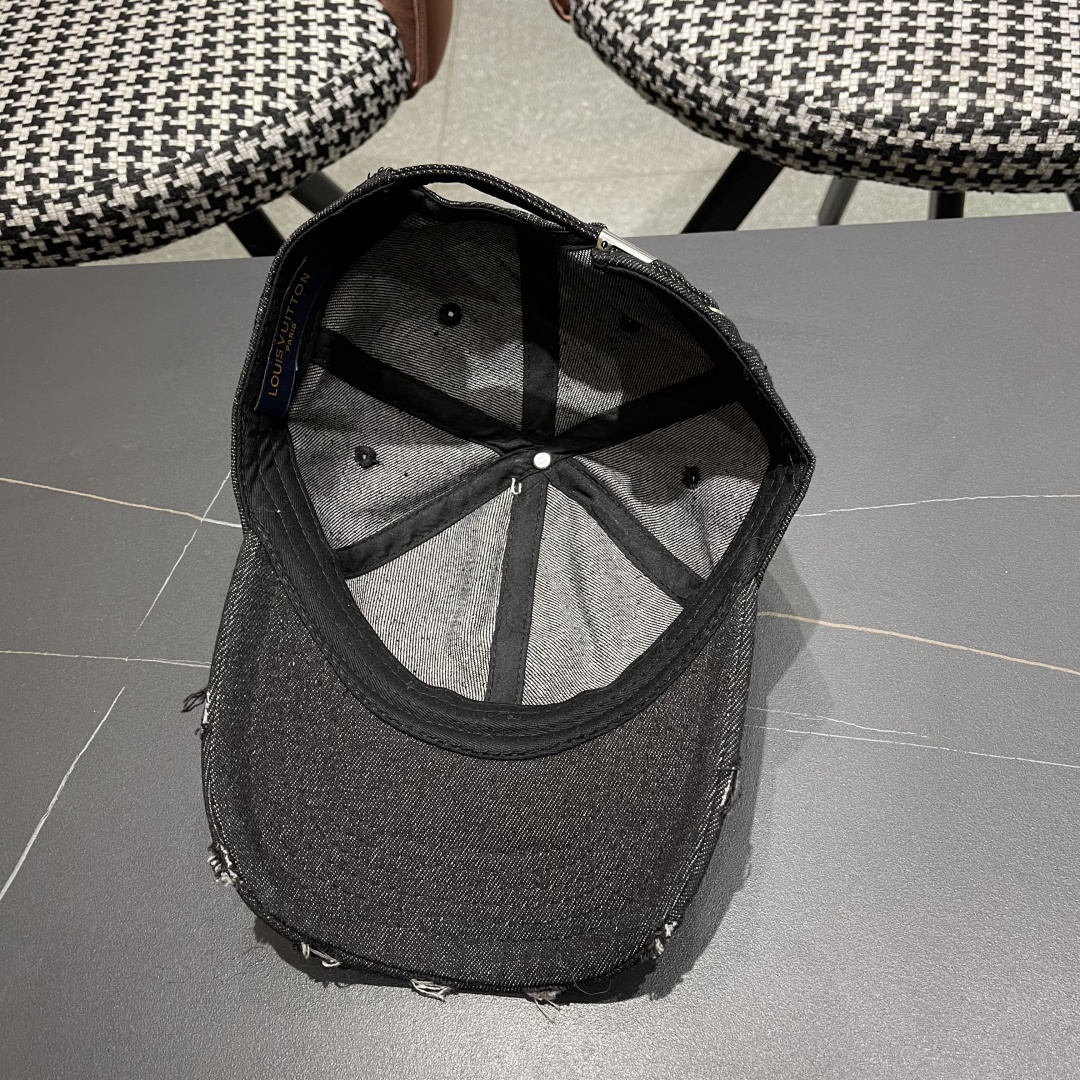  路易威登棒球帽 LouisVuitton😍新款LV棒球帽，高端大气，百搭款🤗男女通用！