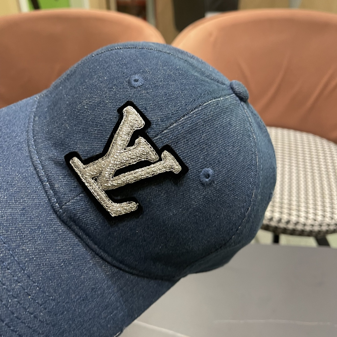  路易威登棒球帽 LouisVuitton😍新款LV棒球帽，高端大气，百搭款🤗男女通用！