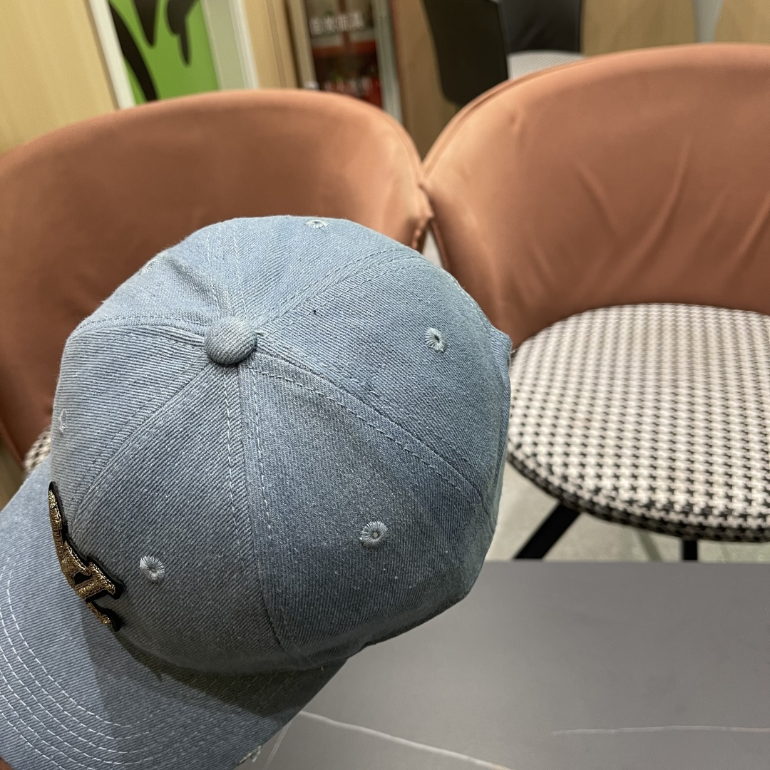  路易威登棒球帽 LouisVuitton😍新款LV棒球帽，高端大气，百搭款🤗男女通用！