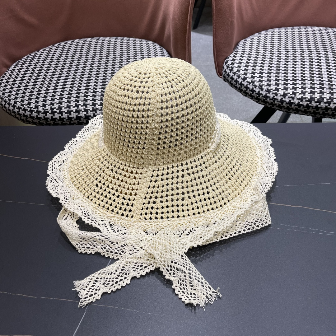  Gucci古奇新款2025新款田园风蕾丝绑系镂空遮阳草帽女夏海
边沙滩度假宽檐太阳帽