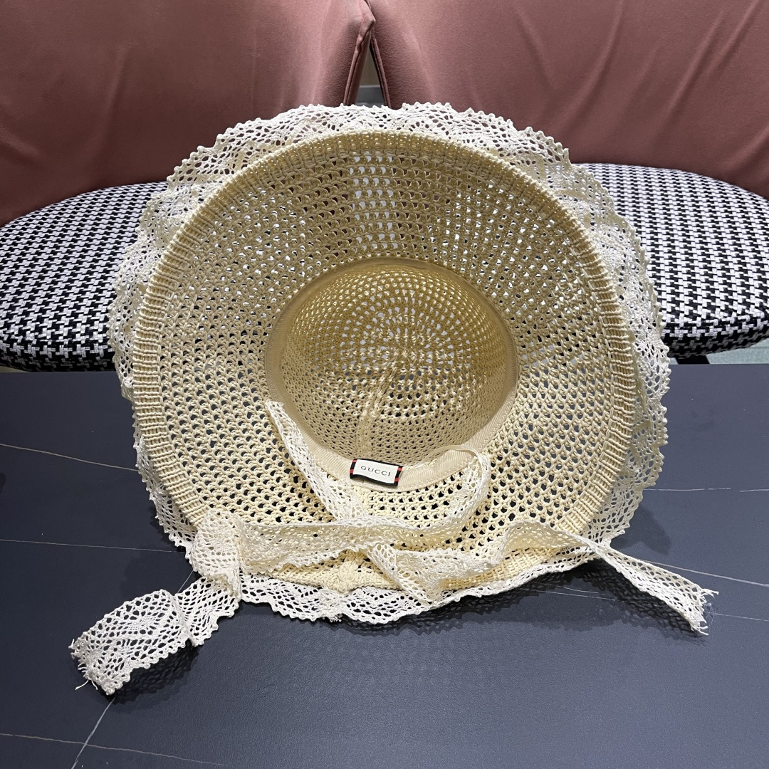  Gucci古奇新款2025新款田园风蕾丝绑系镂空遮阳草帽女夏海
边沙滩度假宽檐太阳帽