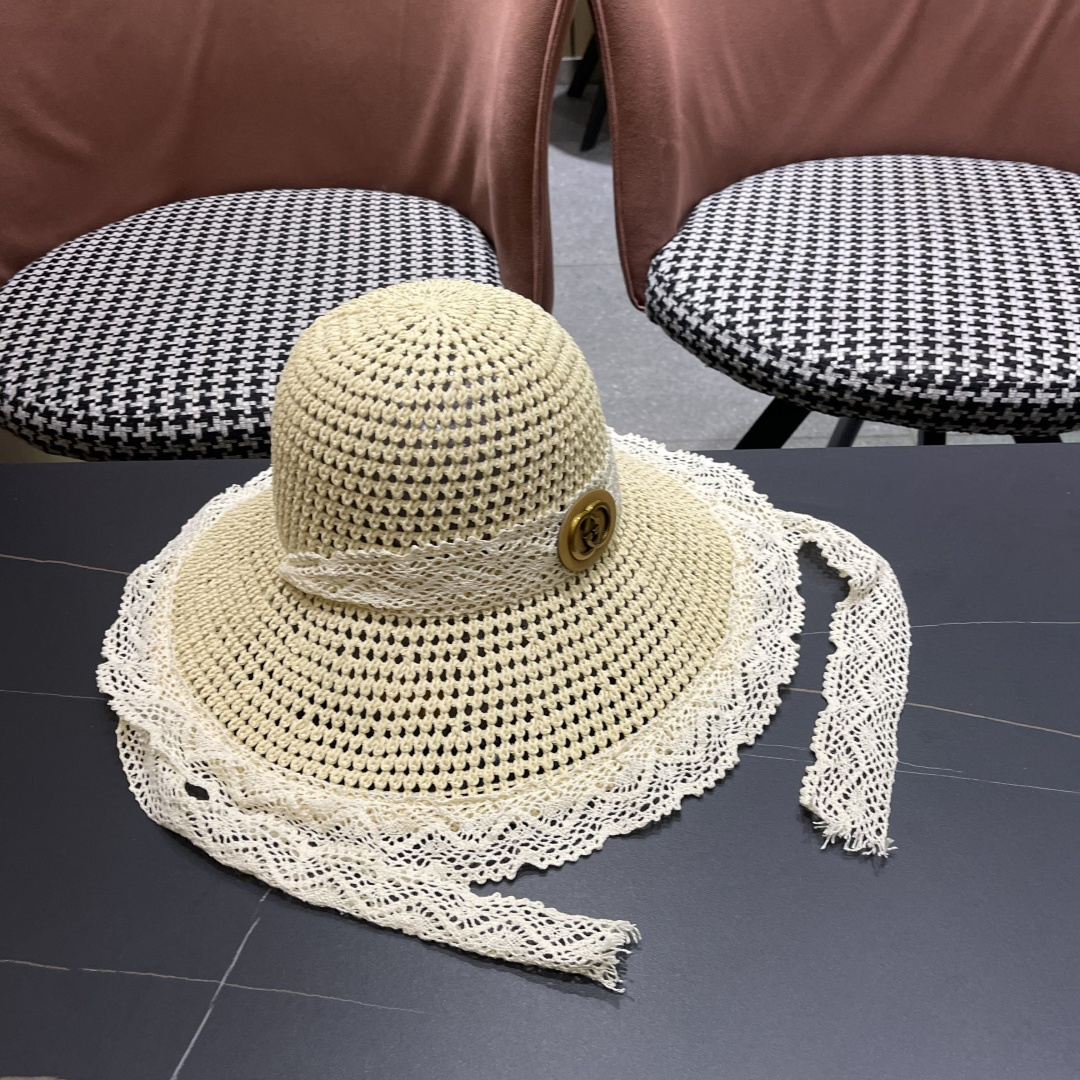  Gucci古奇新款2025新款田园风蕾丝绑系镂空遮阳草帽女夏海
边沙滩度假宽檐太阳帽