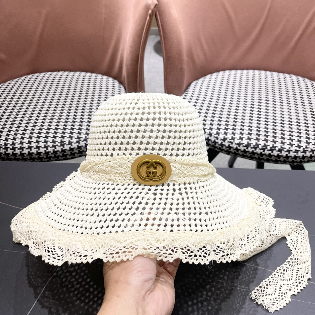  Gucci古奇新款2025新款田园风蕾丝绑系镂空遮阳草帽女夏海
边沙滩度假宽檐太阳帽