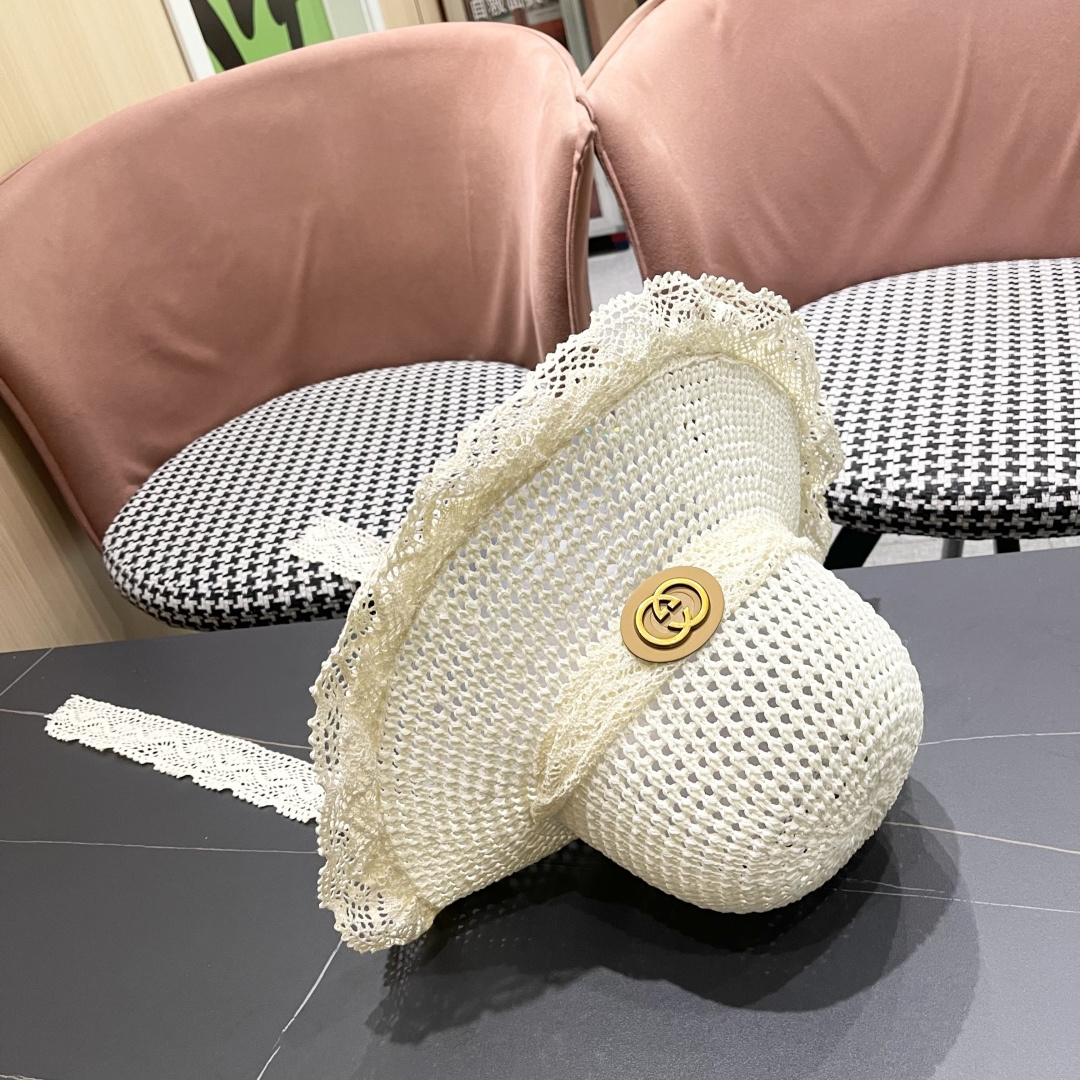  Gucci古奇新款2025新款田园风蕾丝绑系镂空遮阳草帽女夏海
边沙滩度假宽檐太阳帽