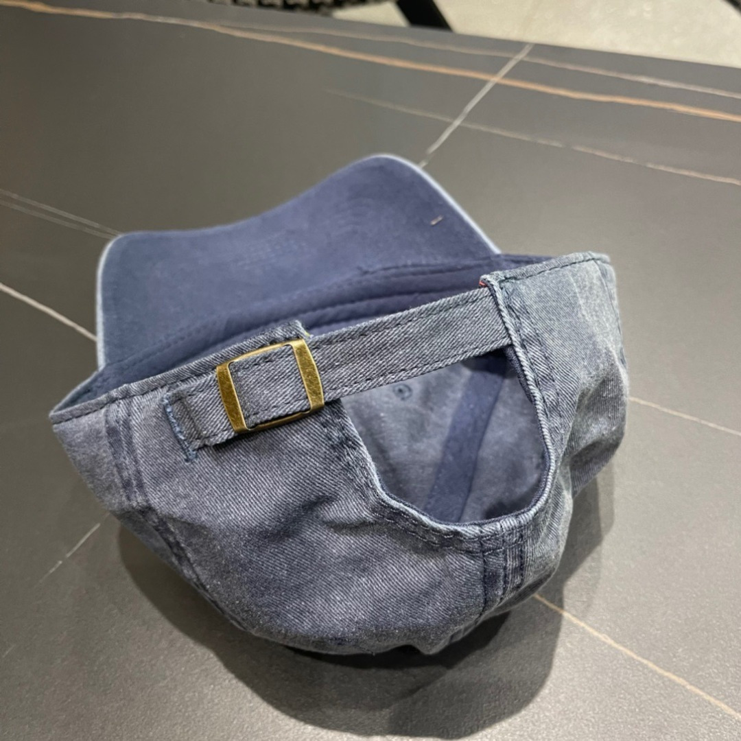 【CELINE赛琳】2025春夏款新款简约棒球帽，新款出货，大牌款超好搭配，赶紧入手！