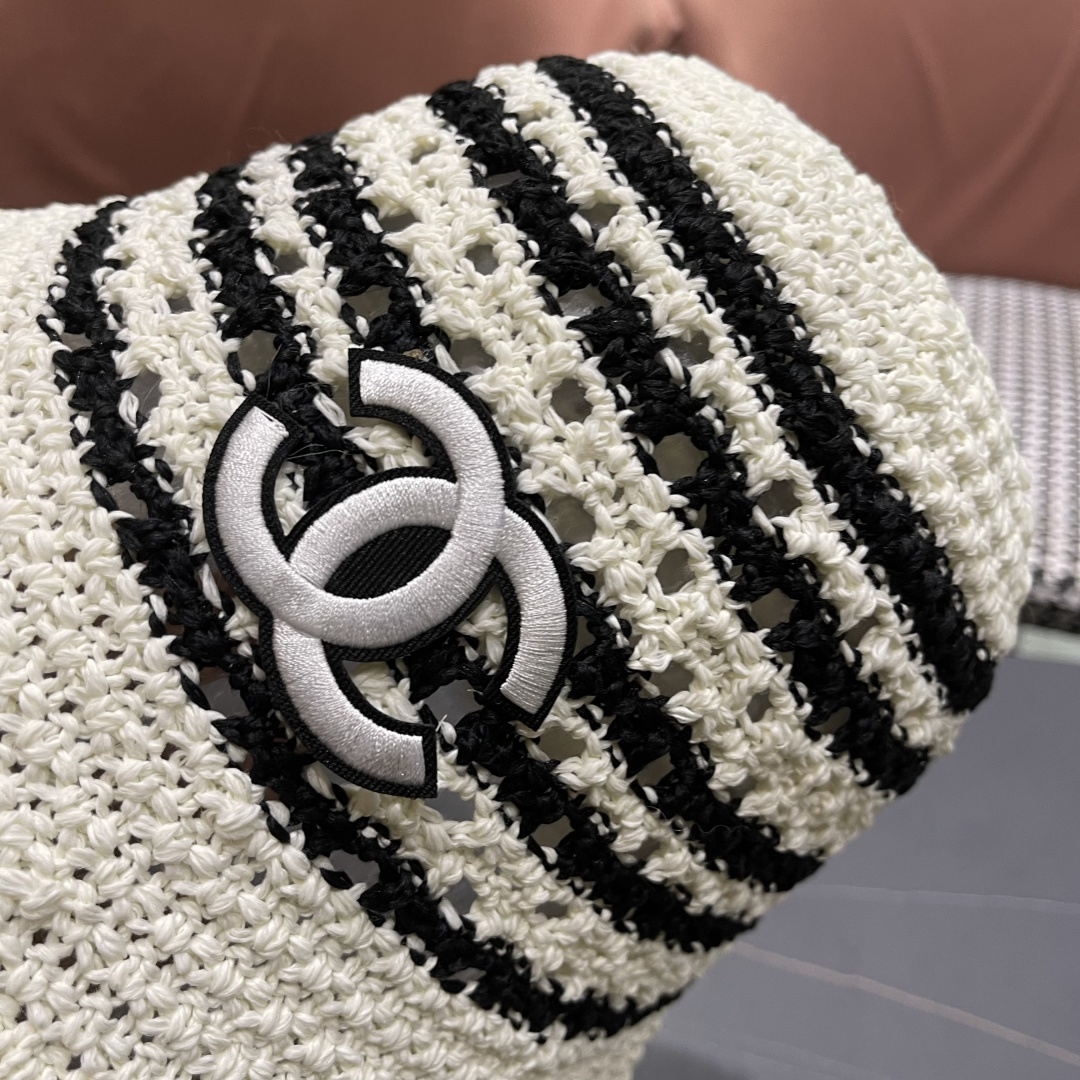  香奈儿CHANEL 草编渔夫帽女 2025 新款夏季日系显脸小百搭草帽
海边沙滩遮阳防晒帽