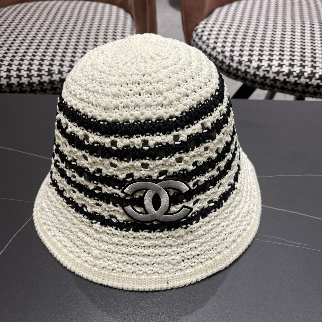  香奈儿CHANEL 草编渔夫帽女 2025 新款夏季日系显脸小百搭草帽
海边沙滩遮阳防晒帽