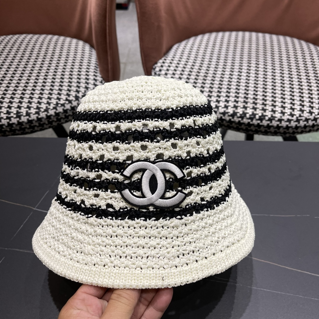  香奈儿CHANEL 草编渔夫帽女 2025 新款夏季日系显脸小百搭草帽
海边沙滩遮阳防晒帽
