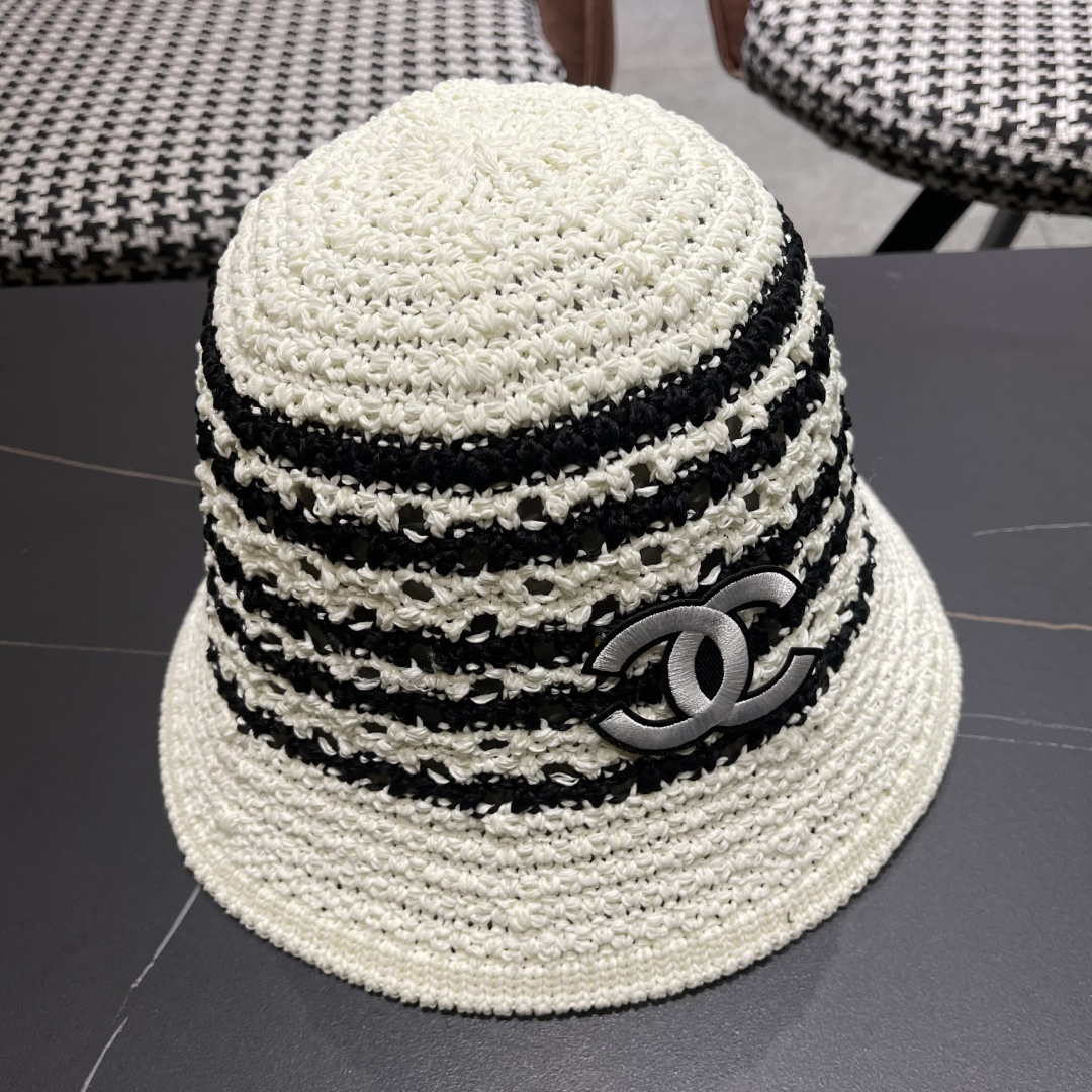  香奈儿CHANEL 草编渔夫帽女 2025 新款夏季日系显脸小百搭草帽
海边沙滩遮阳防晒帽