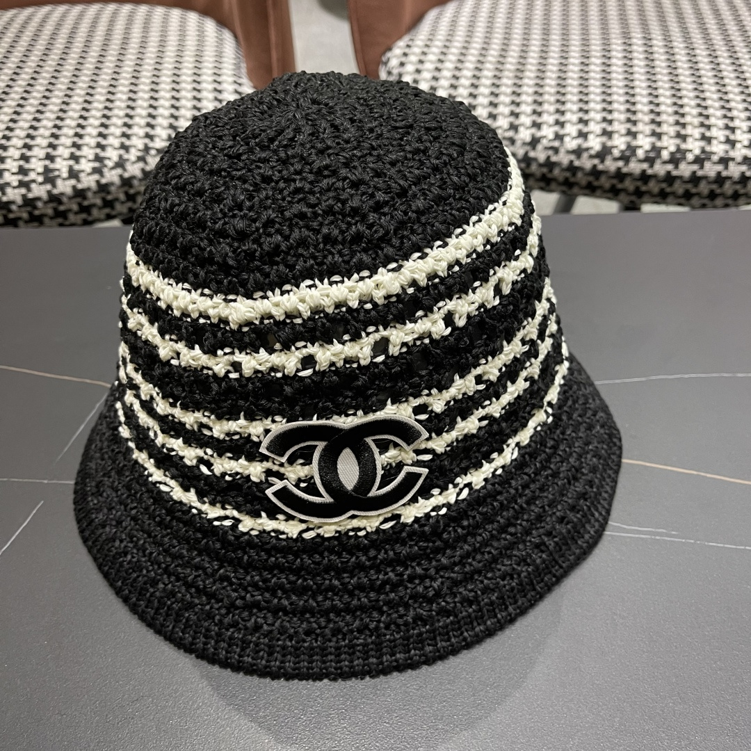  香奈儿CHANEL 草编渔夫帽女 2025 新款夏季日系显脸小百搭草帽
海边沙滩遮阳防晒帽