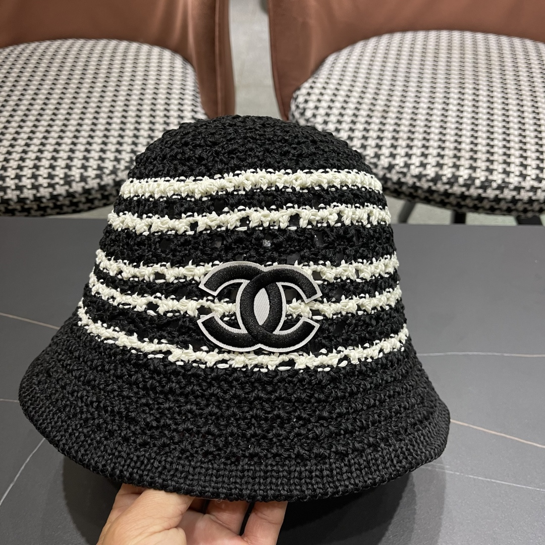  香奈儿CHANEL 草编渔夫帽女 2025 新款夏季日系显脸小百搭草帽
海边沙滩遮阳防晒帽