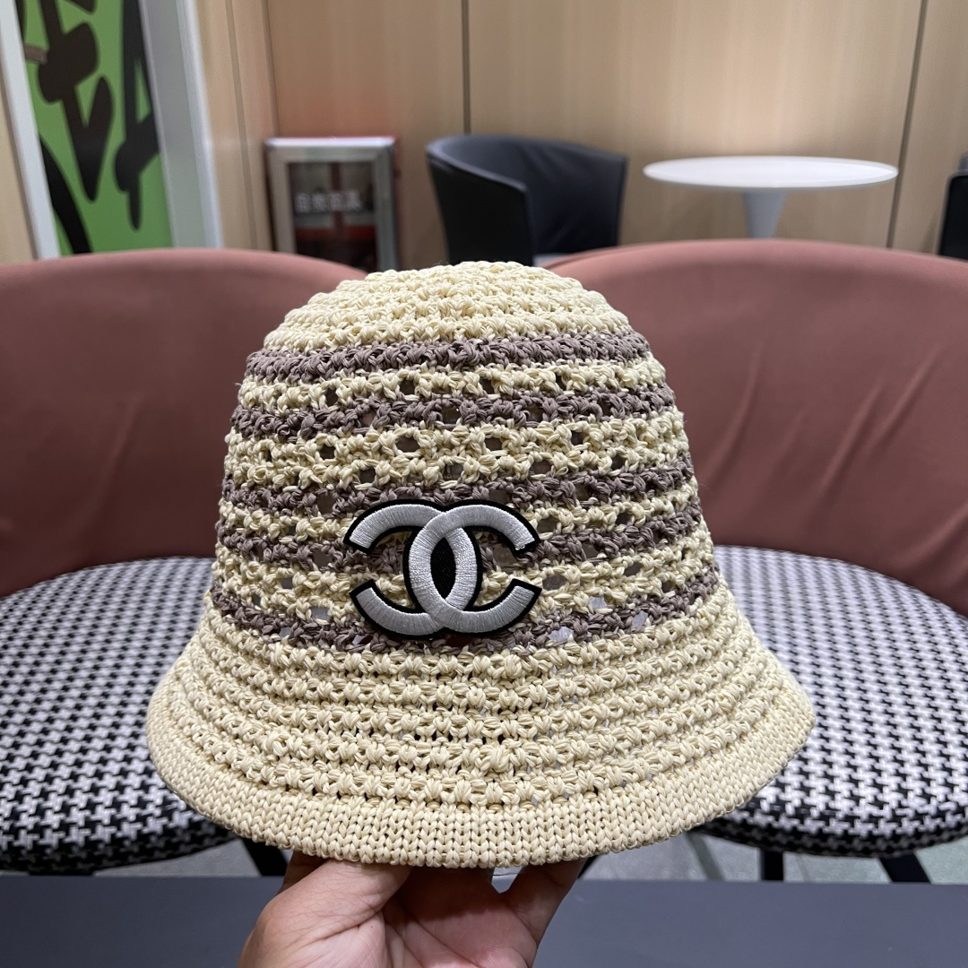  香奈儿CHANEL 草编渔夫帽女 2025 新款夏季日系显脸小百搭草帽
海边沙滩遮阳防晒帽