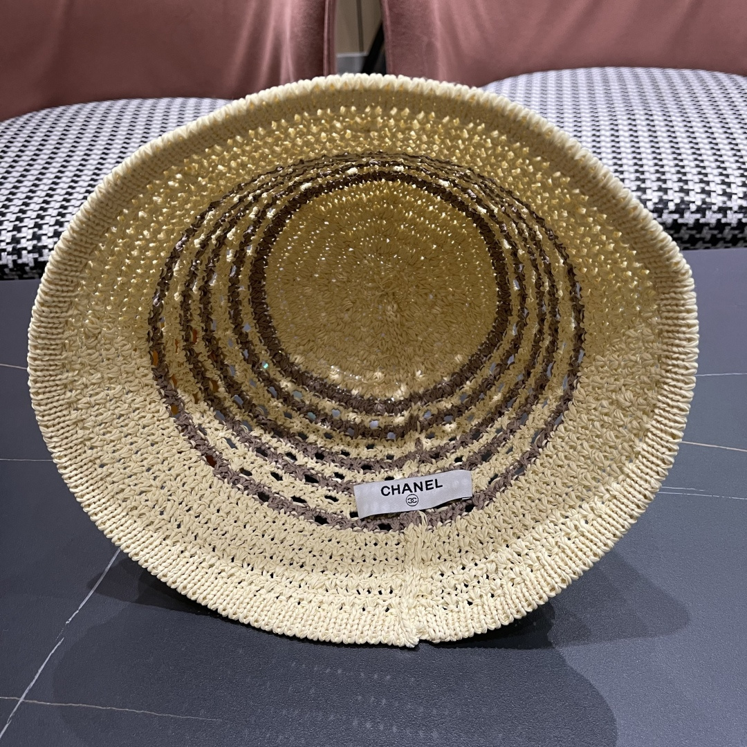  香奈儿CHANEL 草编渔夫帽女 2025 新款夏季日系显脸小百搭草帽
海边沙滩遮阳防晒帽