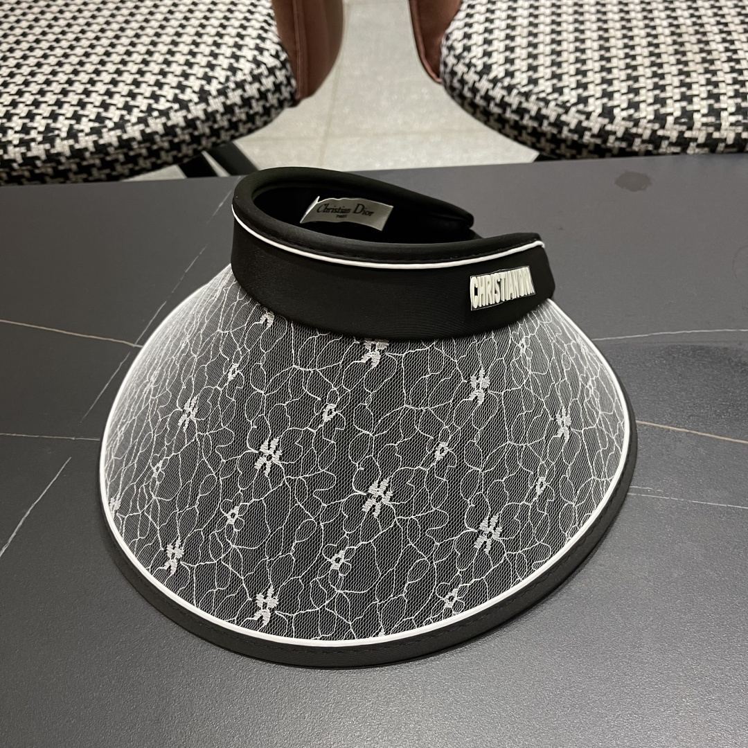  迪奥 空顶扎马尾太阳帽女夏季新款防晒防紫外线
遮阳帽大帽檐海边骑行