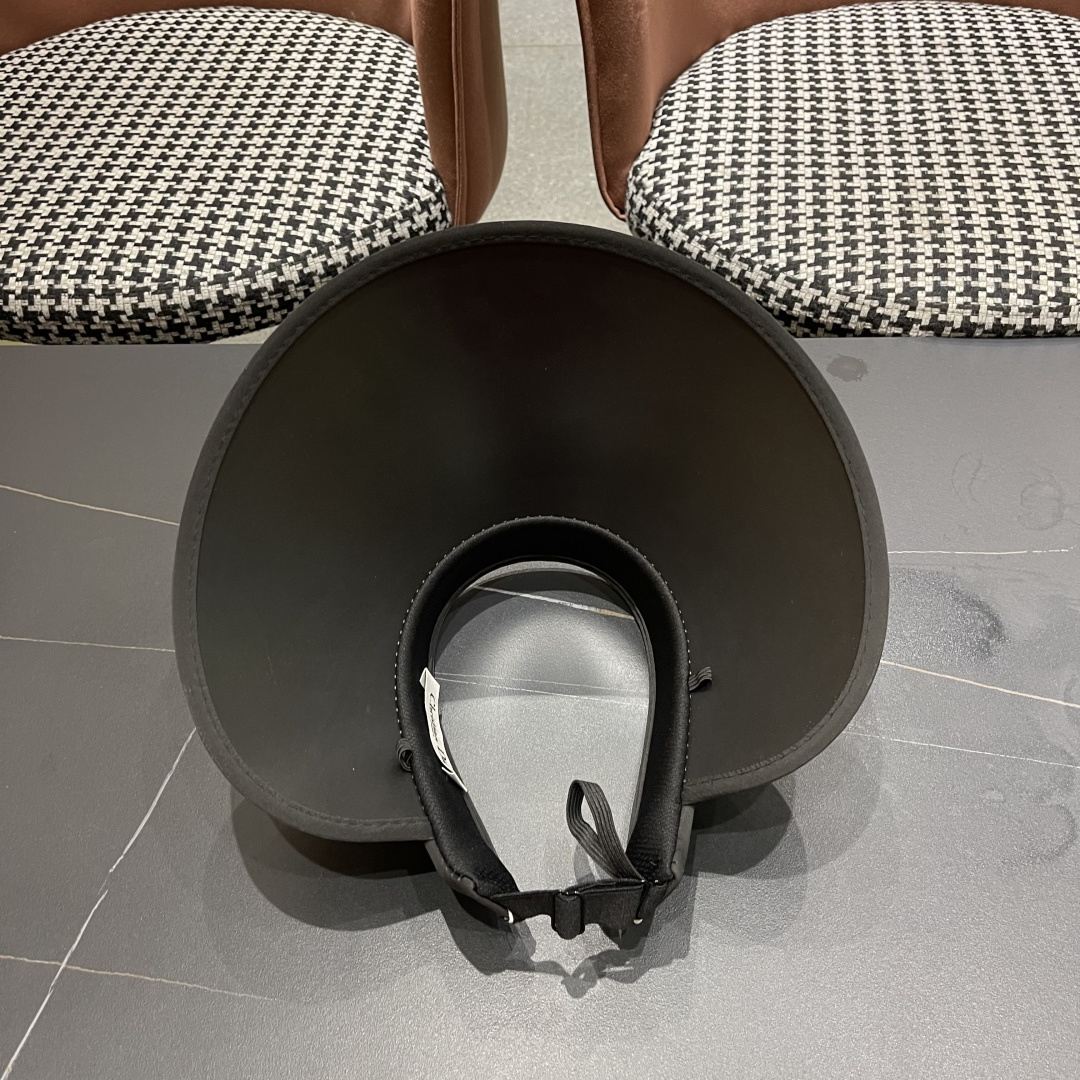  迪奥 空顶扎马尾太阳帽女夏季新款防晒防紫外线
遮阳帽大帽檐海边骑行