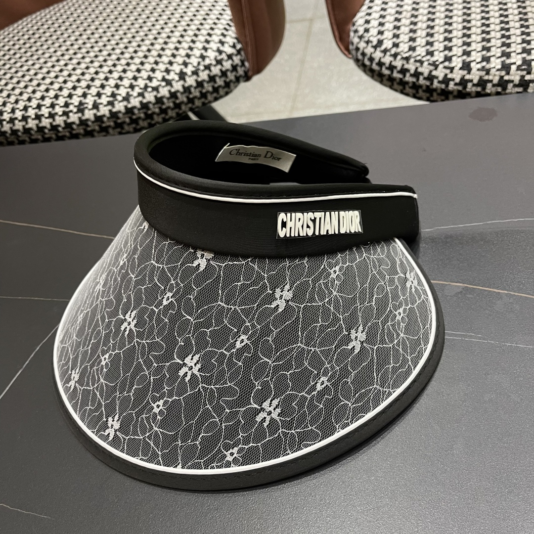  迪奥 空顶扎马尾太阳帽女夏季新款防晒防紫外线
遮阳帽大帽檐海边骑行