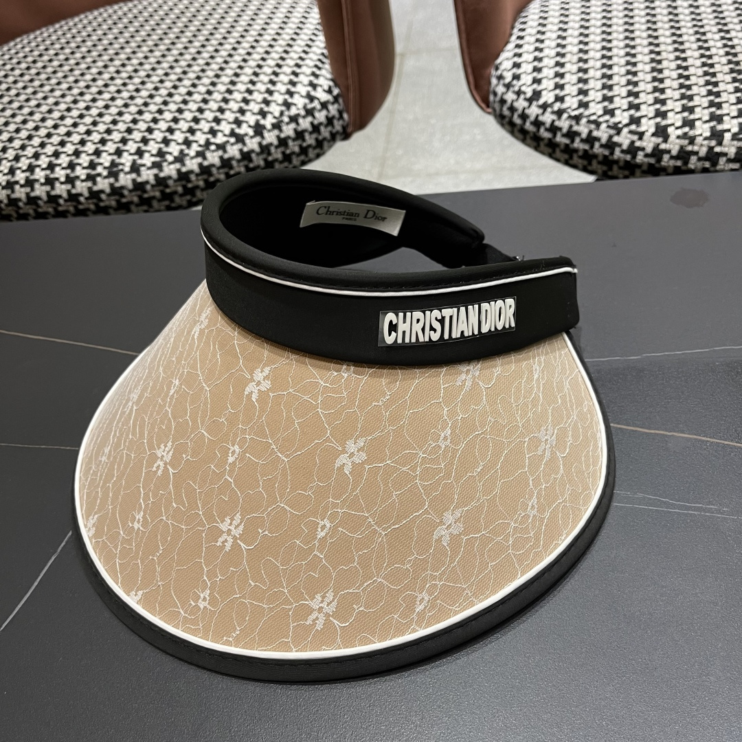  迪奥 空顶扎马尾太阳帽女夏季新款防晒防紫外线
遮阳帽大帽檐海边骑行