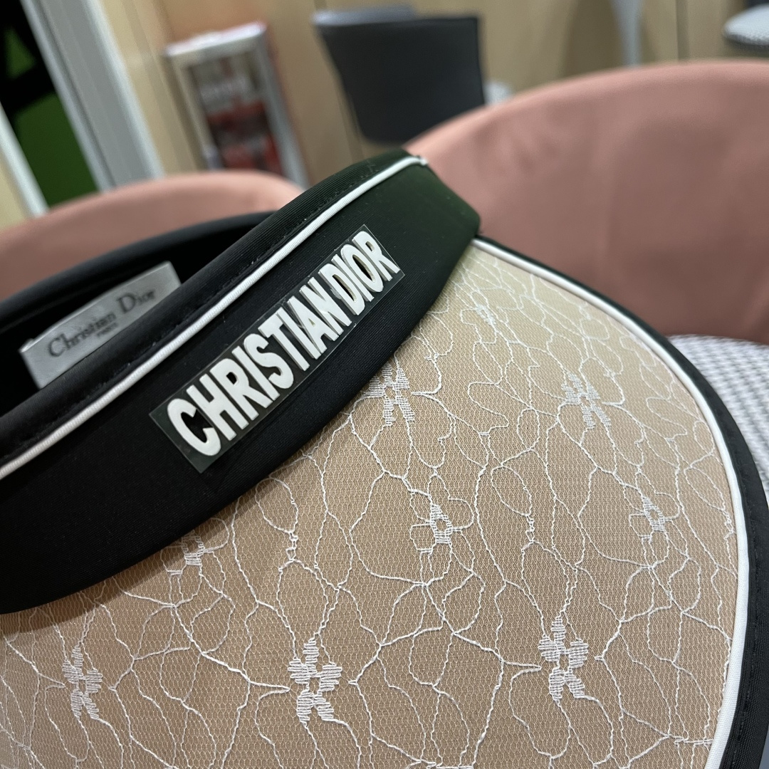  迪奥 空顶扎马尾太阳帽女夏季新款防晒防紫外线
遮阳帽大帽檐海边骑行