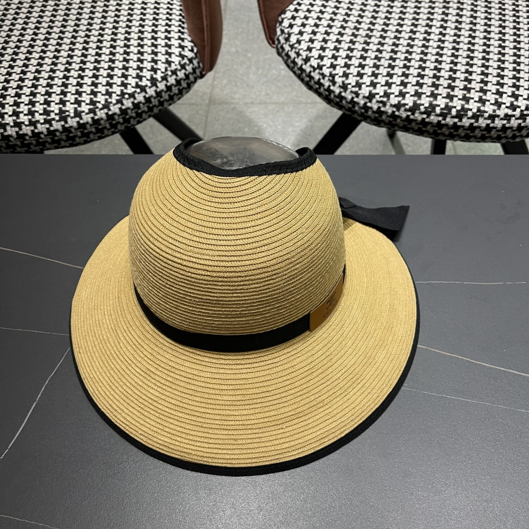  CELINE赛琳夏季大檐出游防晒遮阳草编防紫外线可折叠空顶帽
百搭时尚帽子女潮