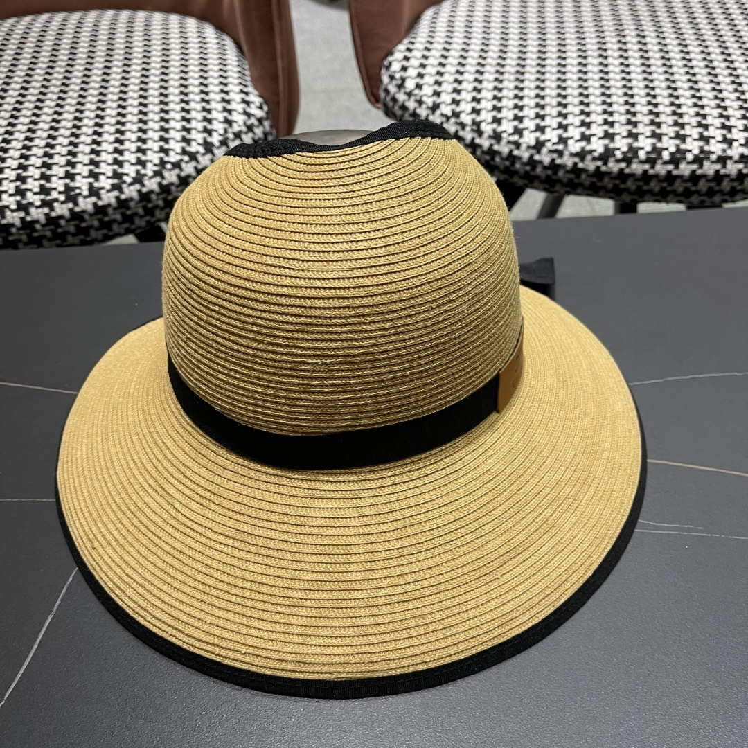  CELINE赛琳夏季大檐出游防晒遮阳草编防紫外线可折叠空顶帽
百搭时尚帽子女潮