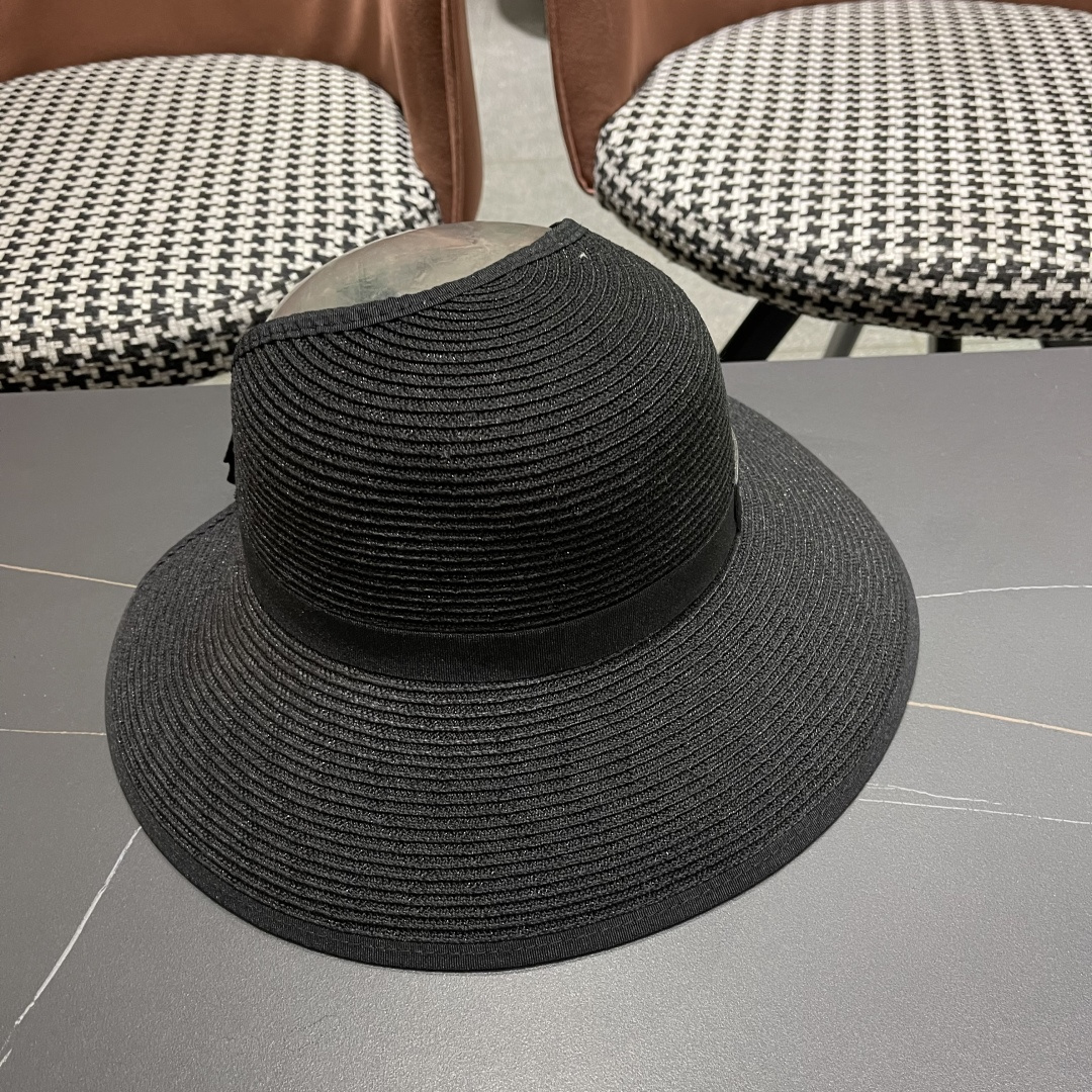  CELINE赛琳夏季大檐出游防晒遮阳草编防紫外线可折叠空顶帽
百搭时尚帽子女潮