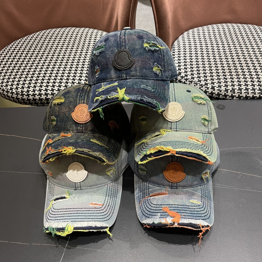  蒙口MONCLER2025新款牛仔破洞棒球帽，时尚炸街单品，风格很OK，网红.时尚博主的最爱！