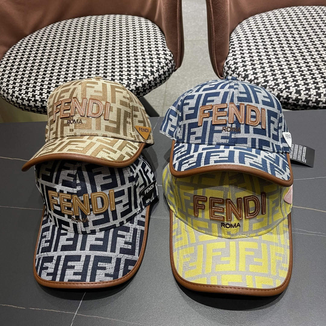  芬迪FF原单棒球帽［比起其他帽子的优势，适中的檐有修饰脸型的效果搭配的造型也是以休闲舒适的服装为主，适