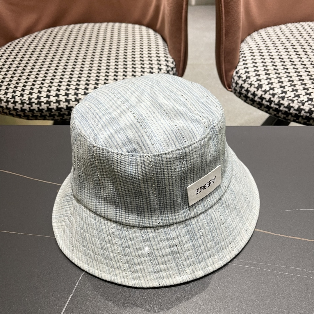  巴黎世家BALENCIAGA 新韩版时尚渔夫帽潮女士简约百搭防晒日系盆帽休
闲潮流情侣帽子