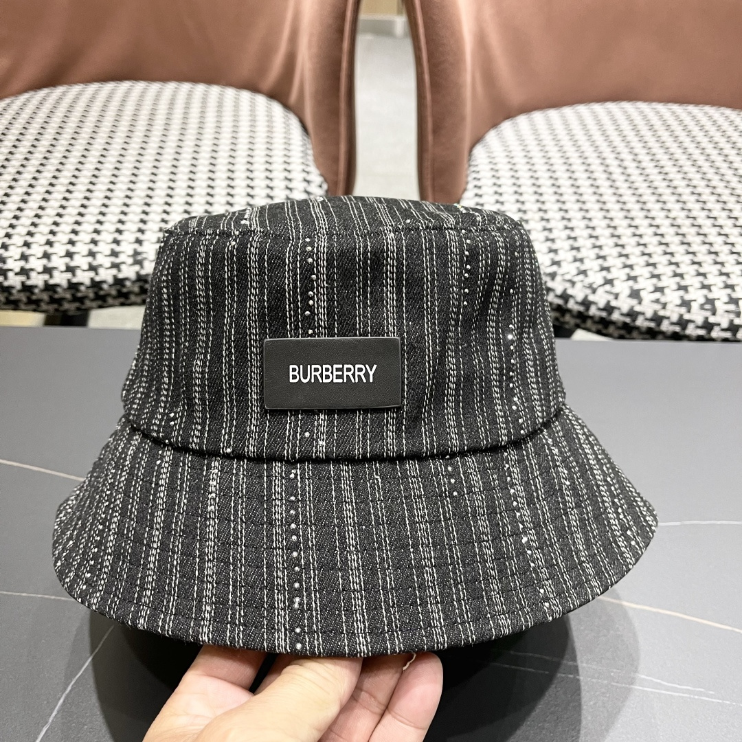  巴黎世家BALENCIAGA 新韩版时尚渔夫帽潮女士简约百搭防晒日系盆帽休
闲潮流情侣帽子